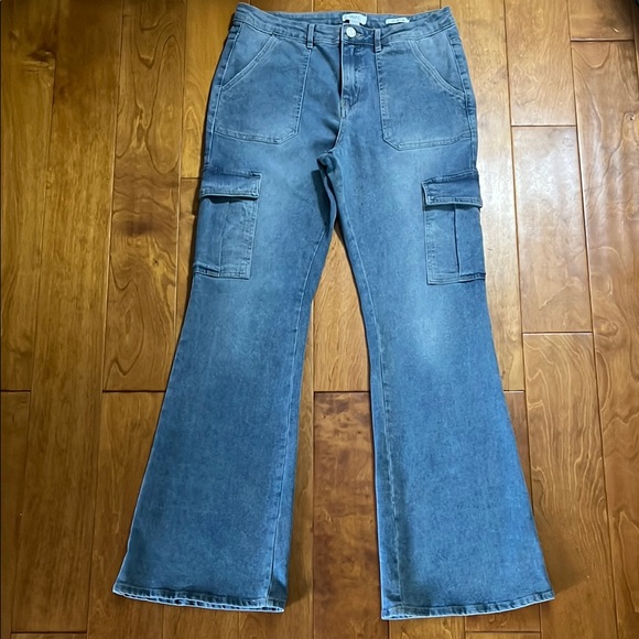 Forever 21 Blue High-Rise High-Waisted Flare Leg Denim Jeans Boot Cut Size 30 - Picture 1 of 13